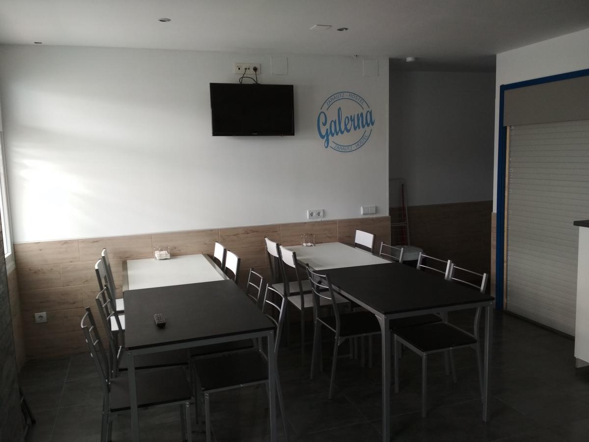 Galerna Zarautz Hostel ภายนอก รูปภาพ